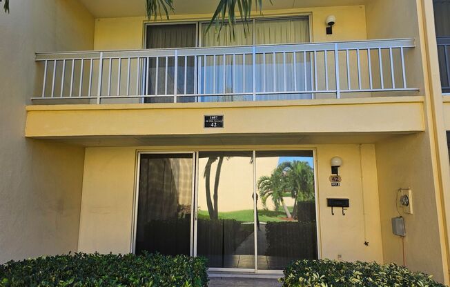 2 beds, 2.5 baths, $1,595, Unit # B 42