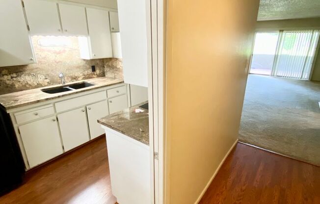 MOVE IN SPECIAL-NO RENT DUE UNTIL JANUARY 1, 2026 - 2 Bedroom 2 Bathroom in Central Phoenix