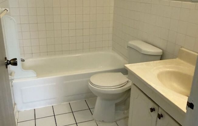 2 beds, 1.5 baths, 1,100 sqft, $1,375, Unit 802-310