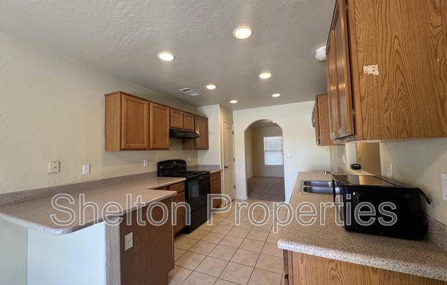 17476 W COYOTE TRL DR