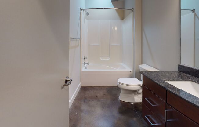 1 bed, 1 bath, 561 sqft, $850, Unit G17