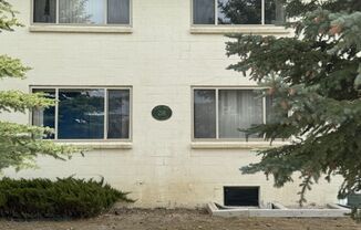 218 W Walnut