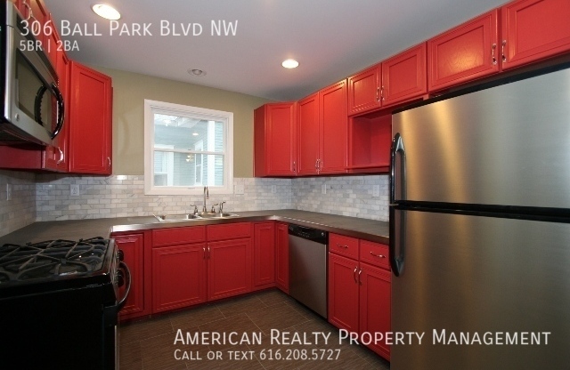 306 BALL PARK BLVD NW