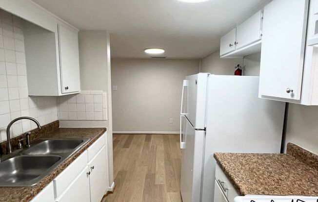 1 bed, 1 bath, $595, Unit 5TH25