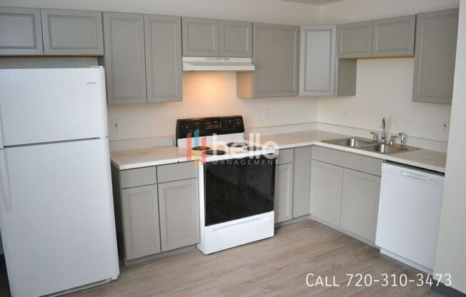 82 BLACKBURN LN