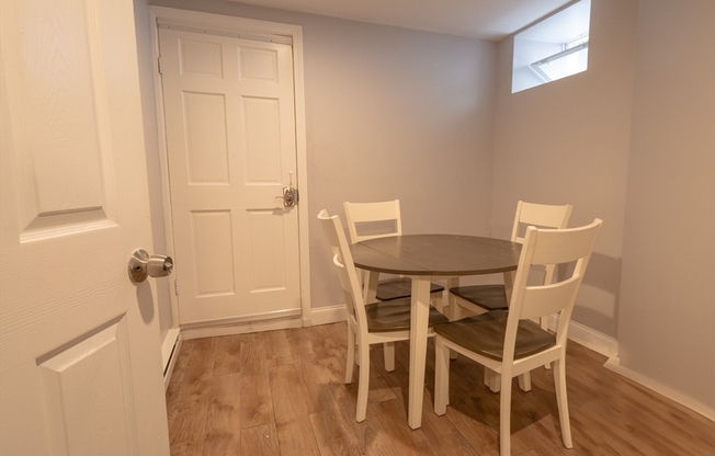 726 METROPOLITAN AVE