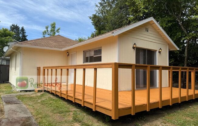Fully Remodeled & Super Cute 2-Bedroom Cottage FOR RENT!!