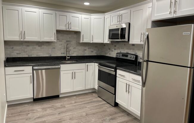 2 beds, 1 bath, 759 sqft, $2,250, Unit 208
