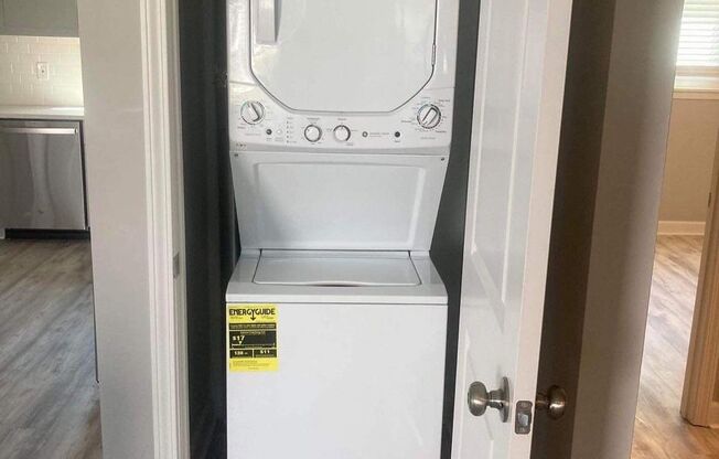 2 beds, 1 bath, 950 sqft, $1,195, Unit 11210 W 60th Terrace - Unit A