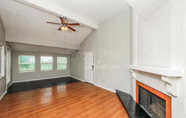 1 bed, 1 bath, 730 sqft, $845, Unit 1216