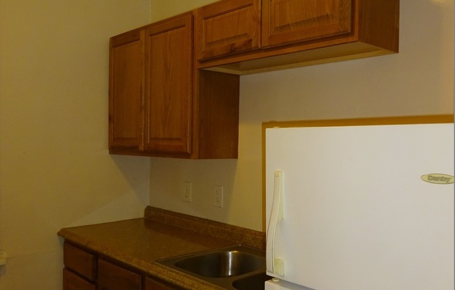 1 bed, 1 bath, 620 sqft, $950, Unit 201