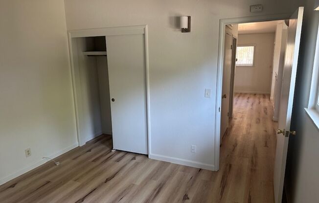 Capitola, Remodeled 1bd. 1ba. single level apartment