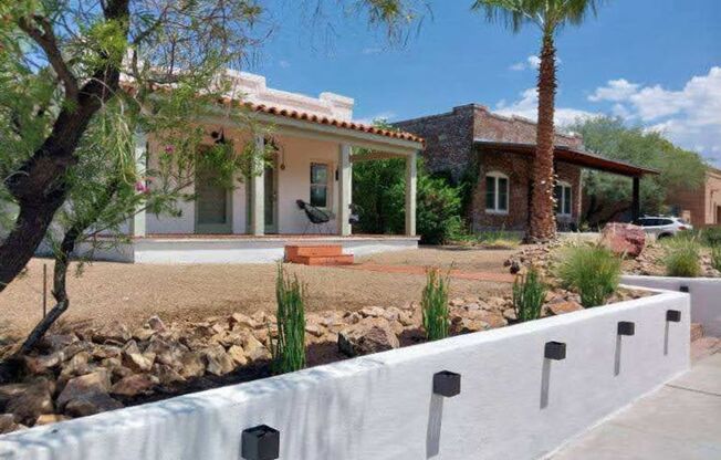 Charming 4BR/2BA Vintage Home in Historic Sam Hughes – Modern Comfort Meets Classic Style