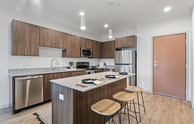 1 bed, 1 bath, 756 sqft, $1,525, Unit 213