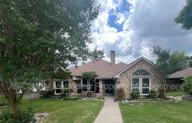 1404 STONEBORO LN