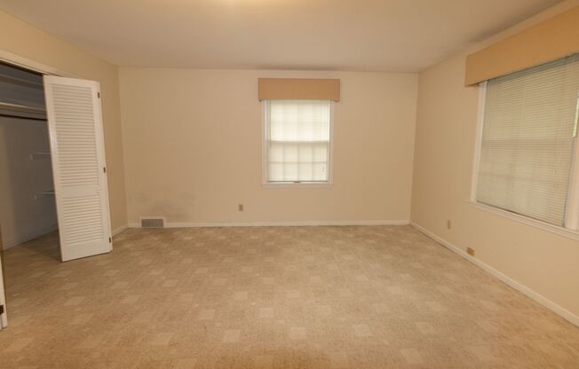 2 beds, 1 bath, $1,500, Unit Unit B