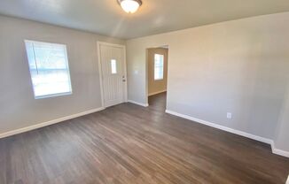 3 beds, 1 bath, $950