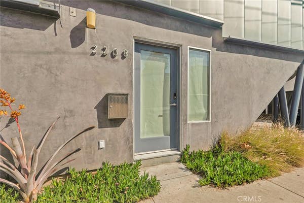 2208 DELL AVE
