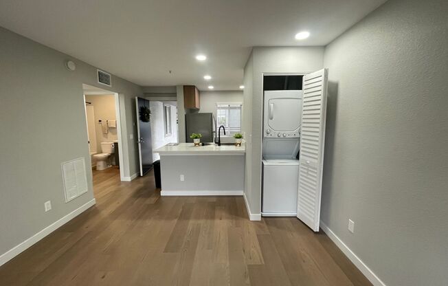 1 bed, 1 bath, 495 sqft, $2,740, Unit B-208