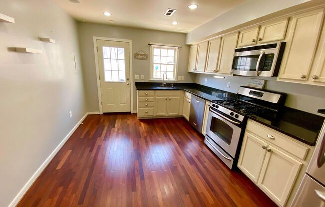 Beautiful 2-Bedroom Fells Point Home ~ One Block from Patterson Park!