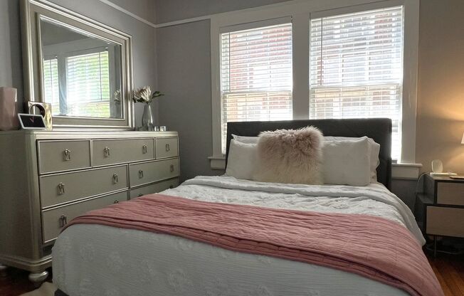 1 bed, 1 bath, 750 sqft, $1,795, Unit 873-8