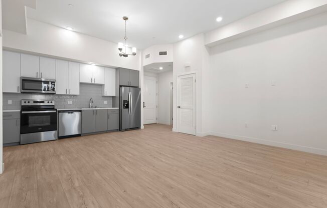 2 beds, 1 bath, 749 sqft, $3,545, Unit 221