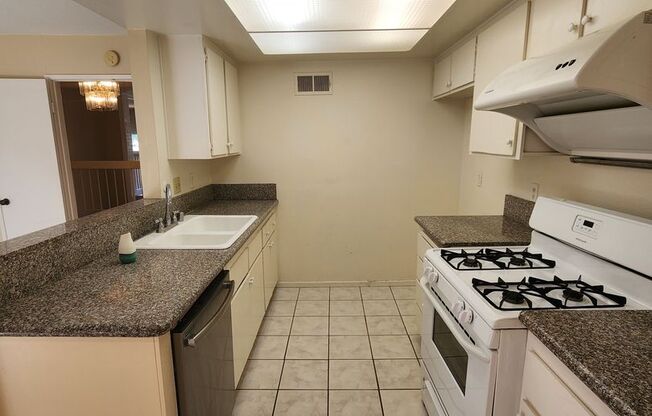 Fullerton 3 Bedroom Townhouse