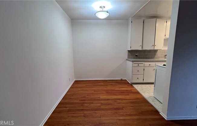 1 bed, 1 bath, 830 sqft, $1,895, Unit 3