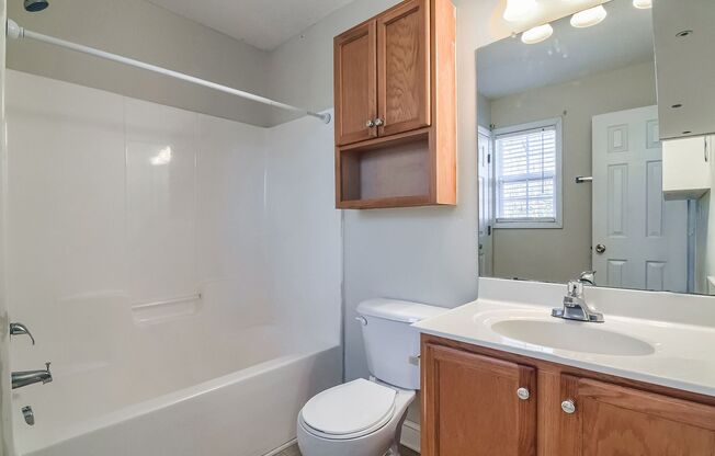 3 beds, 2 baths, $1,550