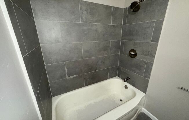 1 bed, 1 bath, 500 sqft, $925, Unit 106