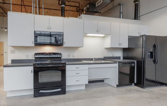 1 bed, 1 bath, 694 sqft, $1,300, Unit 102