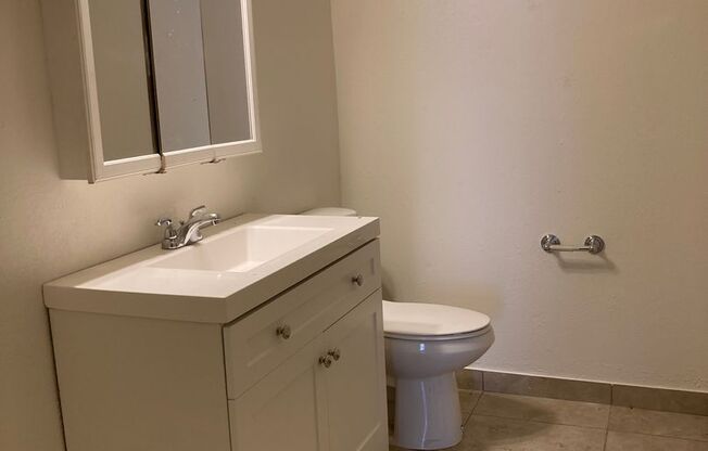 2 beds, 1.5 baths, $1,050, Unit # 144