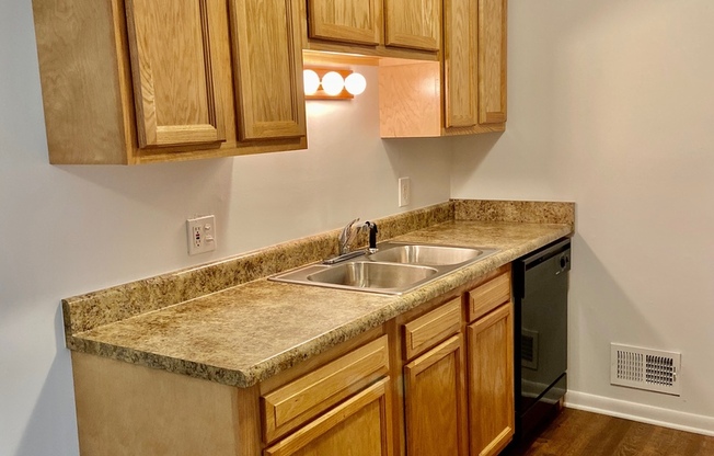 2 beds, 1 bath, 850 sqft, $1,295, Unit 505