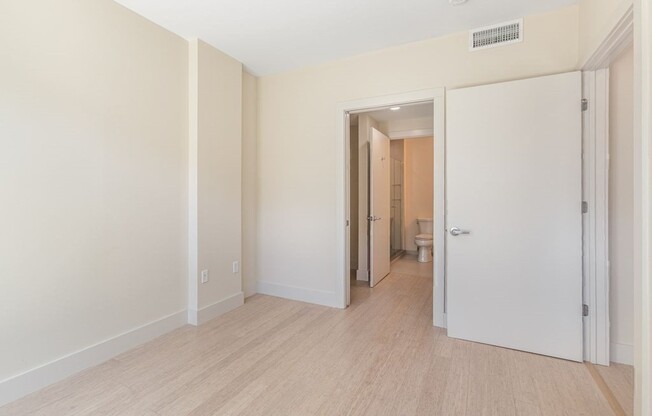 2 beds, 2 baths, 891 sqft, $4,350, Unit 708