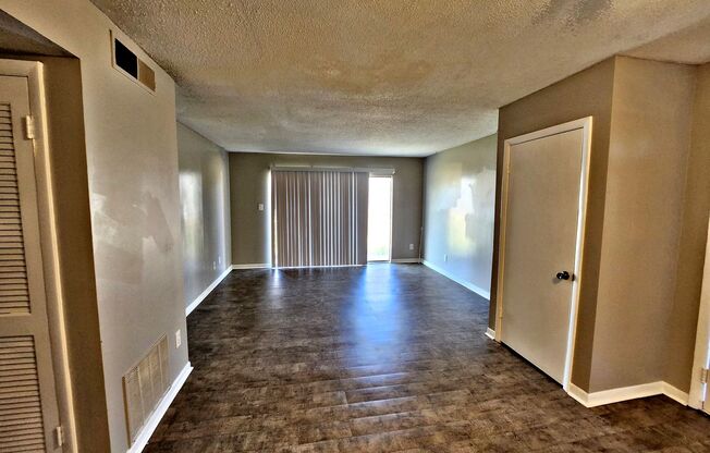 2 beds, 1.5 baths, 1,200 sqft, $900, Unit Apt 601