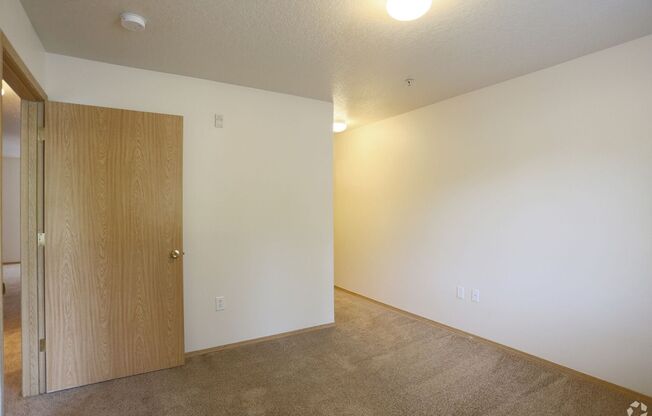 2 beds, 2 baths, 981 sqft, $1,695, Unit 115