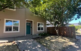 Charming SE Portland Home in a Central, Accessible Location