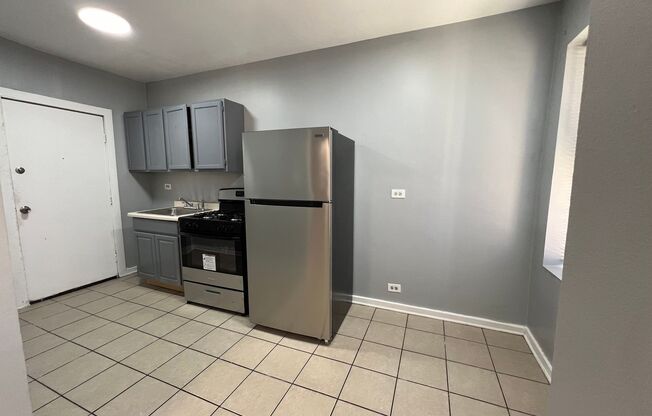 1 bed, 1 bath, 420 sqft, $1,250