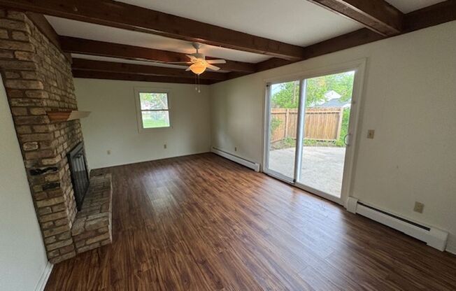 4 beds, 2.5 baths, $1,899