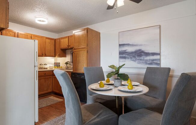 2 beds, 1 bath, 670 sqft, $1,259, Unit 02-232