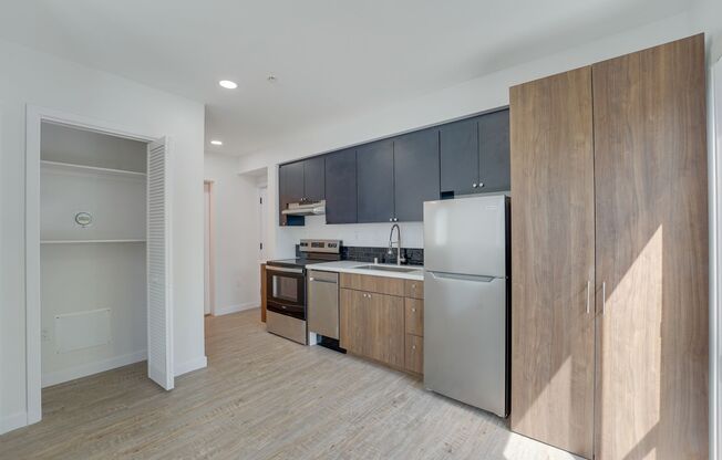 1 bed, 1 bath, 390 sqft, $2,195, Unit 105