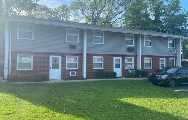 Townhouse Square Apartments - (White Glove)