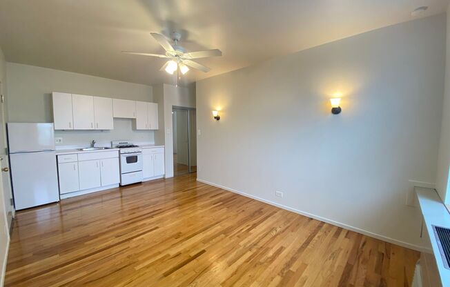 1 bed, 1 bath, 425 sqft, $1,500, Unit 5959-611