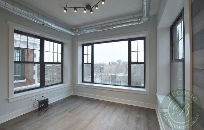 2 beds, 1 bath, 570 sqft, $2,500, Unit 415