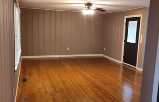 3 beds, 1 bath, $1,400