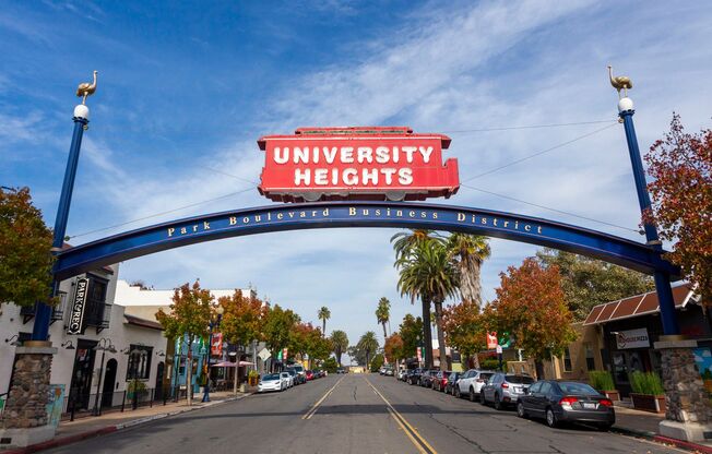 Charming 2 Bedroom in University Heights with Onsite Laundry ~Cats OK~