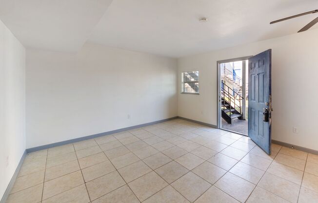 2 beds, 1 bath, $1,025, Unit 23