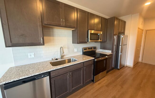 1 bed, 1 bath, 645 sqft, $1,725, Unit #204