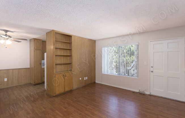 *COMING SOON!* Charming 1 Br Just Blocks From Sail Bay with Parking!