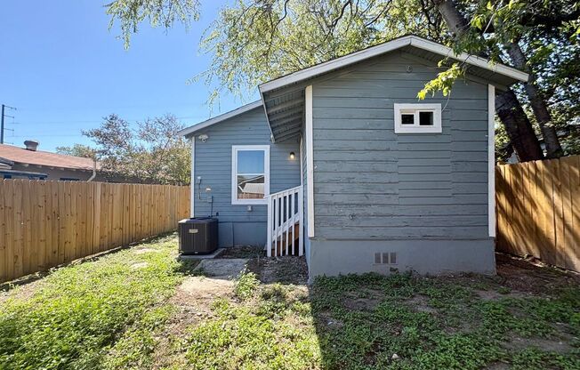 Fall Special: Remodeled 3/2 Home for Just $1,099!